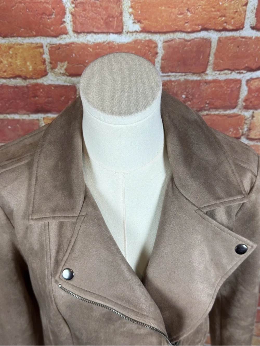 BB Dakota Steve Maden Women's Tan Faux Suede Jacket Size Medium - Picture 7 of 15